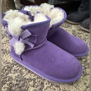 Koolaburra UGG Purple fleece boot Girl size 11